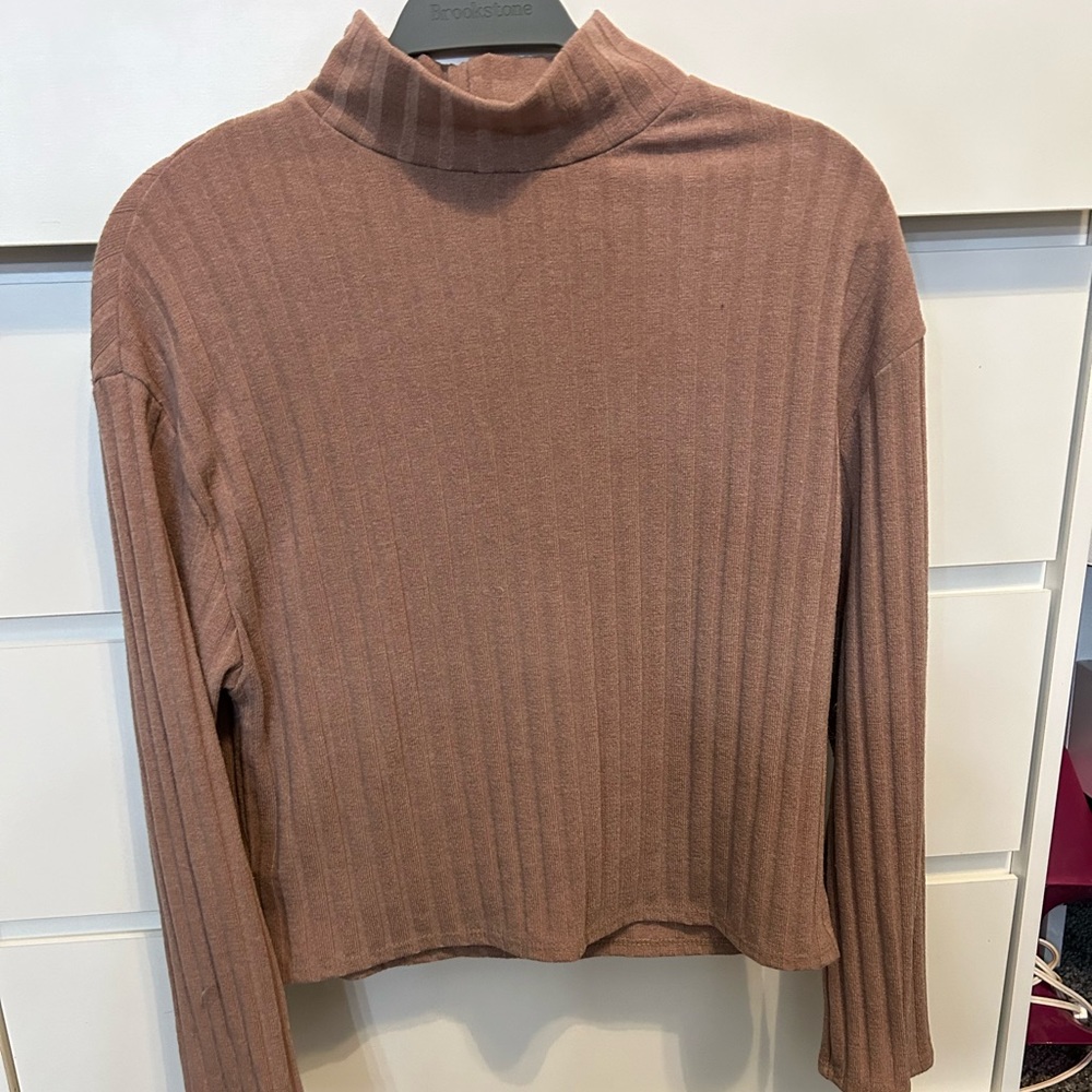 Brown turtle neck long sleeve